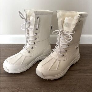 UGG Adirondack III White